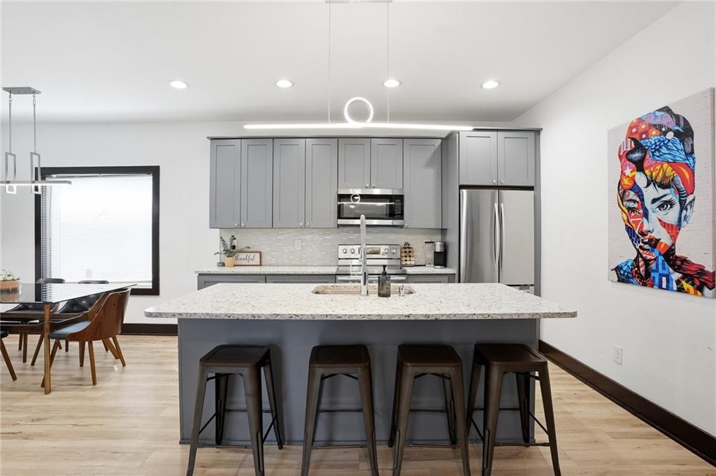 1076 Center Street NW