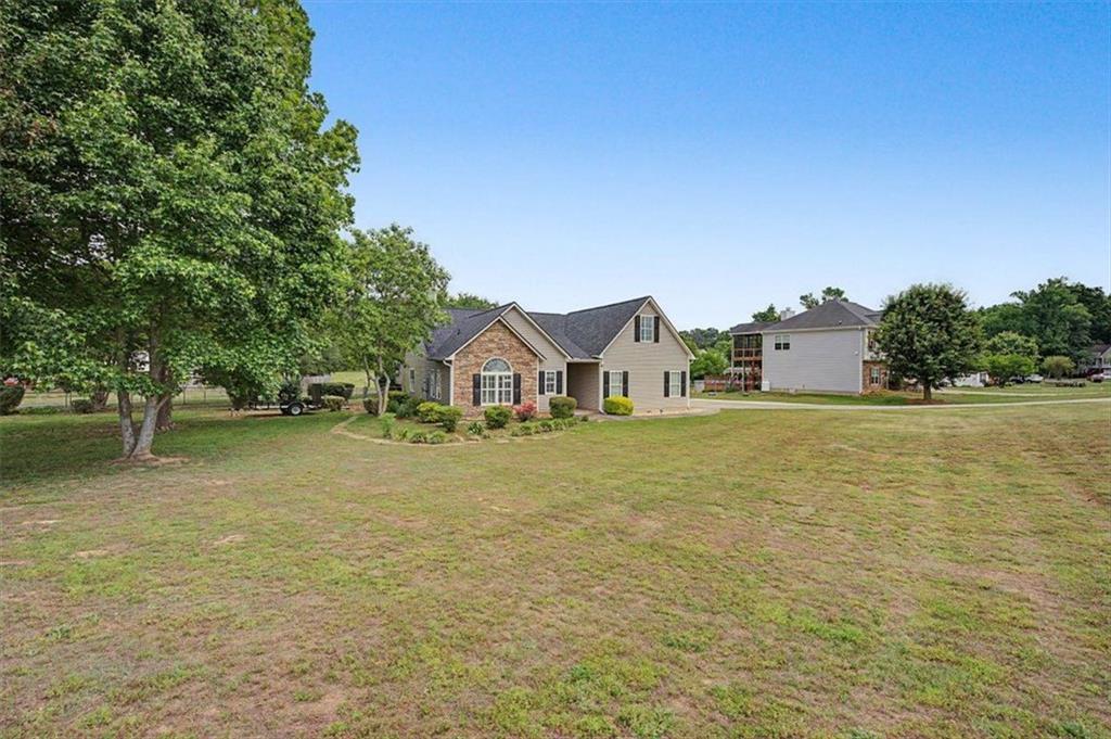203 Rosewood Drive SE