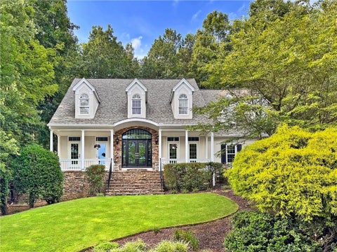 Homes For Sale - 9140 Nesbit Lakes Drive<br/> Alpharetta, GA 30022