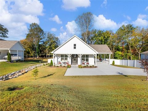 232 Campbell Street Cleveland GA 30528