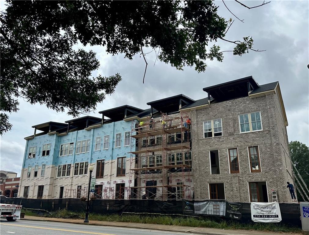 178 W Main Street 104