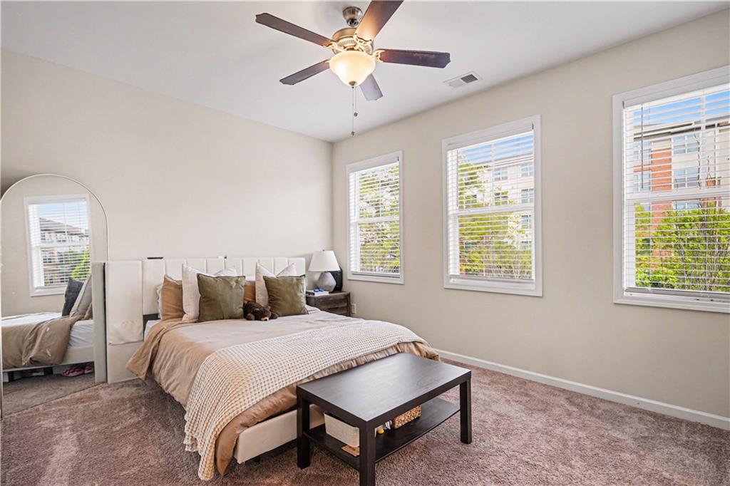 1952 Sanford Drive NW