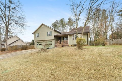 A home in Powder Springs