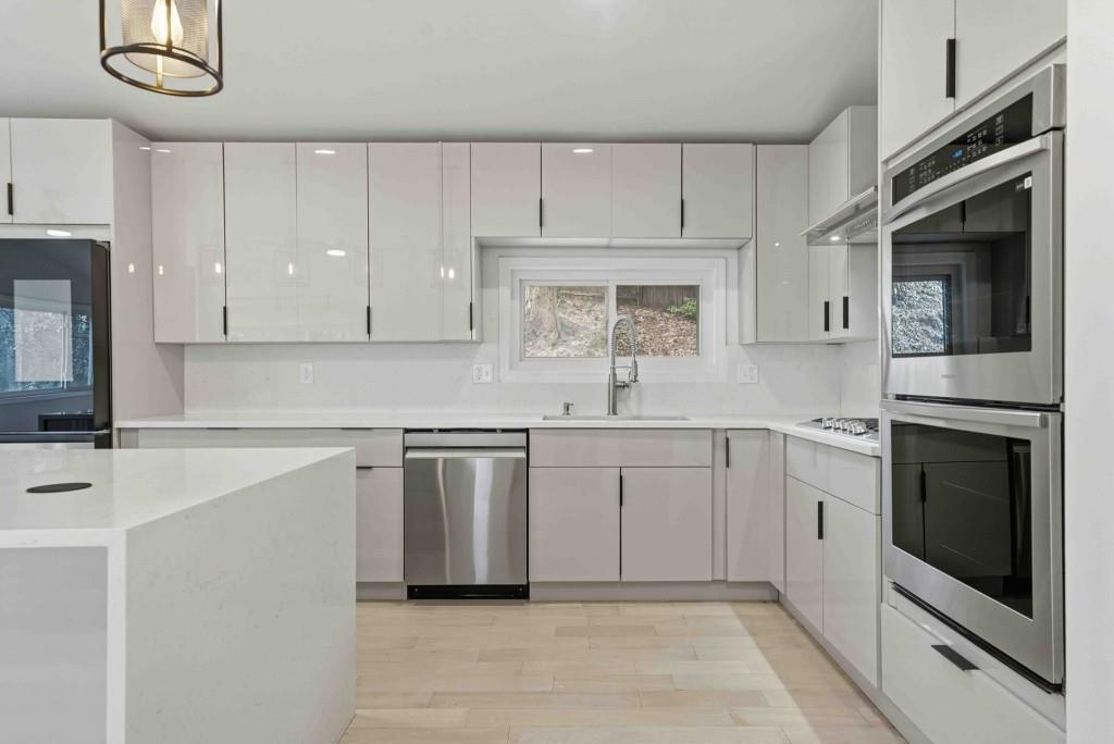 1583 Nantahalla Drive NE