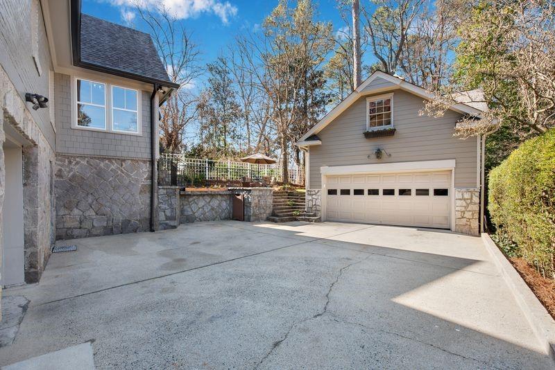 2266 Howell Mill Road NW