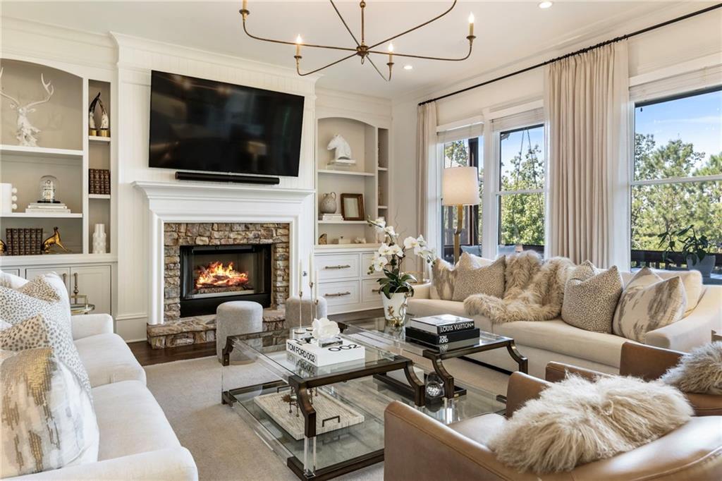 565 Willow Oak Way