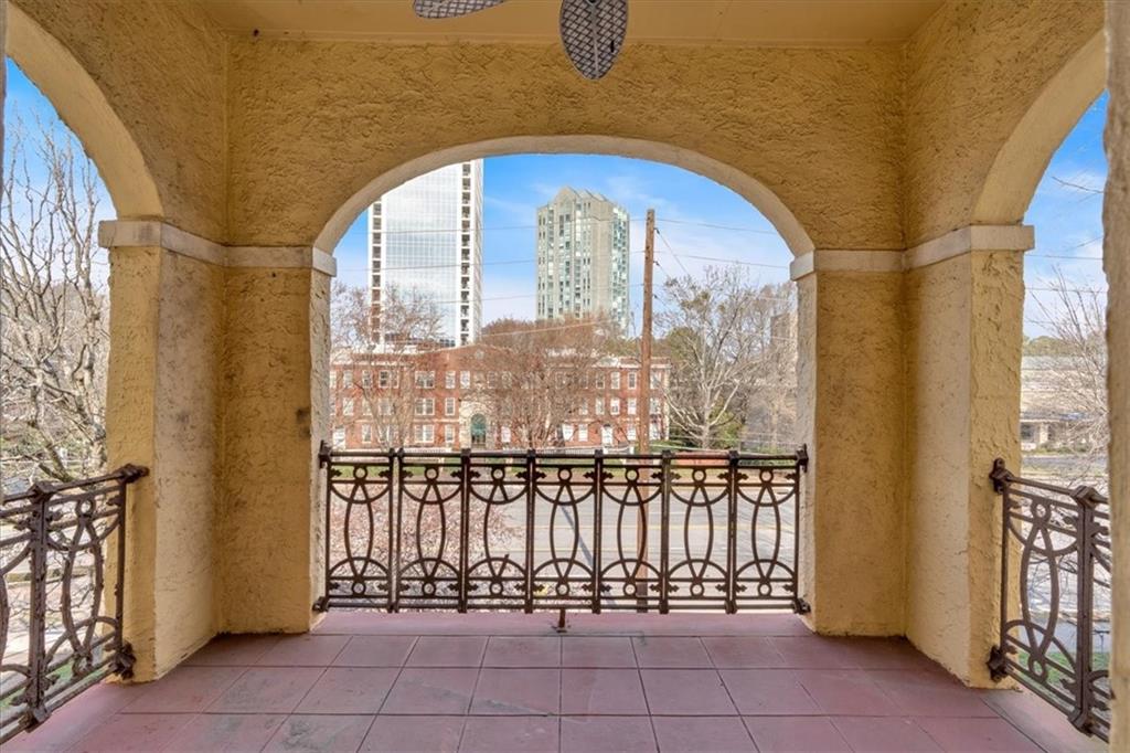 2855 Peachtree Road NE 302