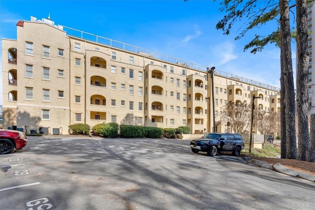 2855 Peachtree Road NE 302
