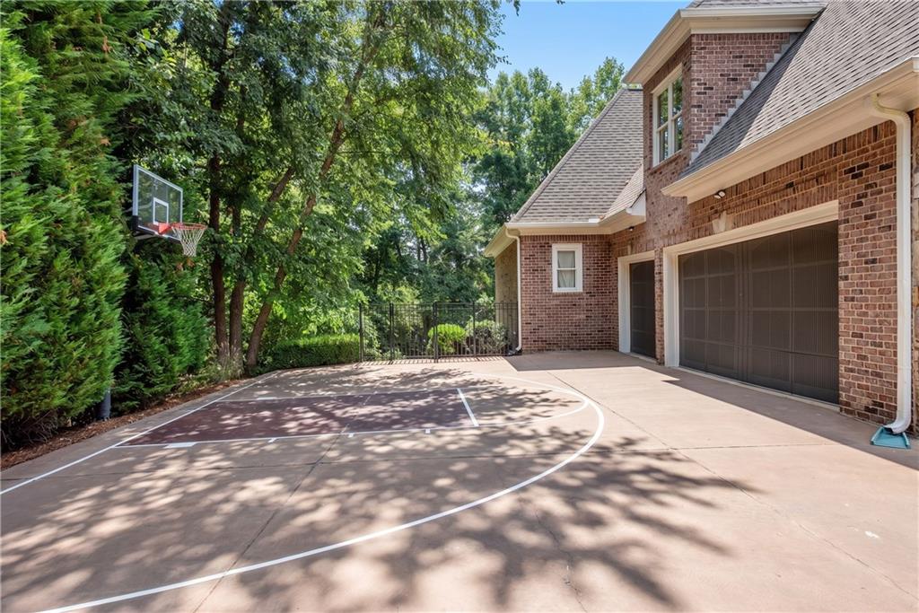 2140 Tee Drive
