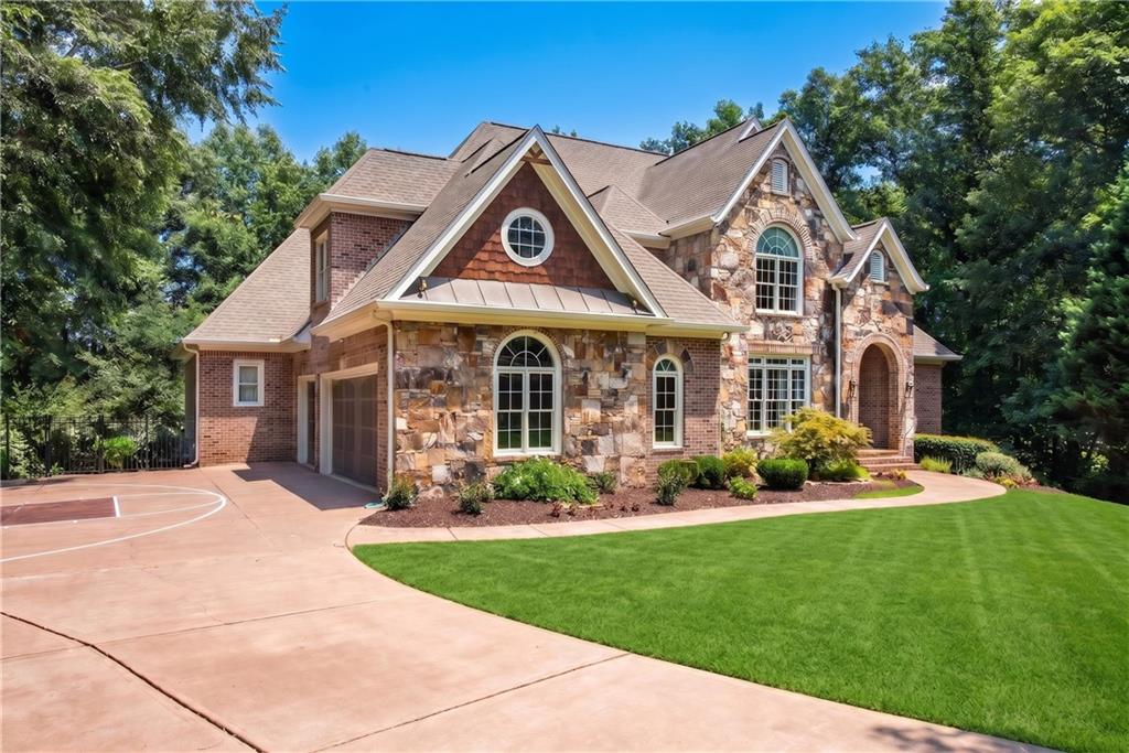 2140 Tee Drive