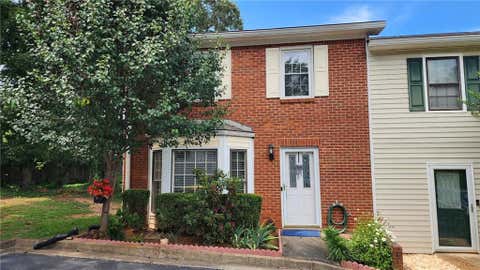 Condo For Sale - 284 Shaded Oaks Lane<br/> Marietta, GA 30067