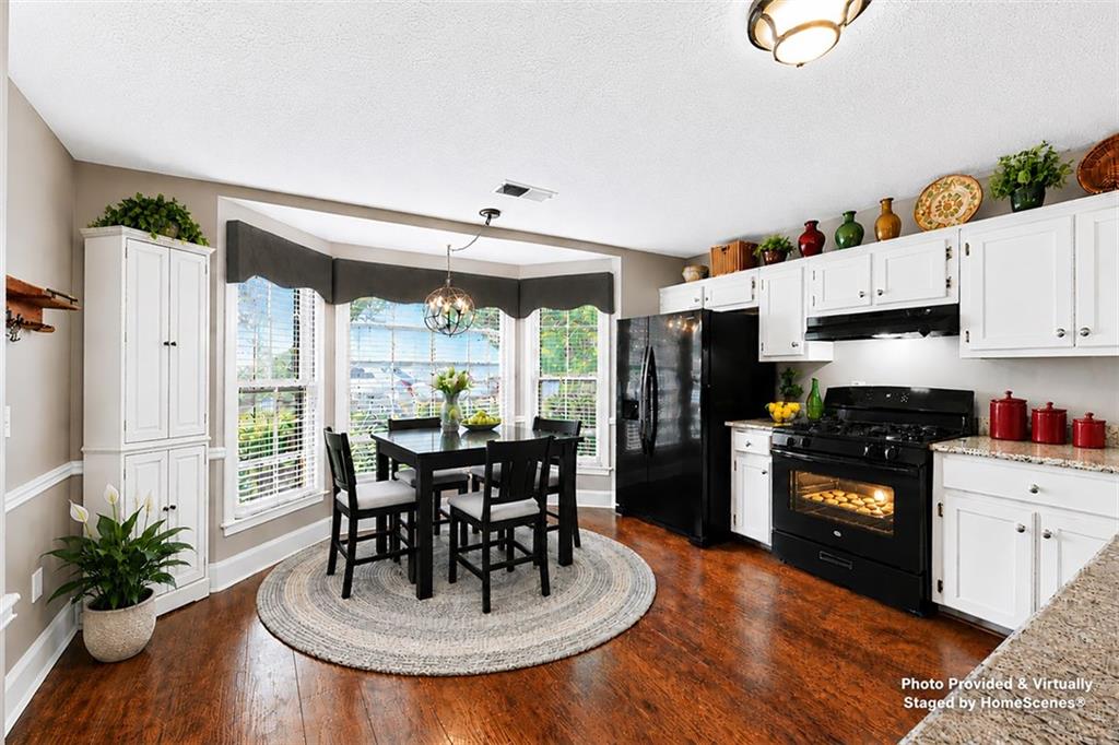 284 Shaded Oaks Lane SE