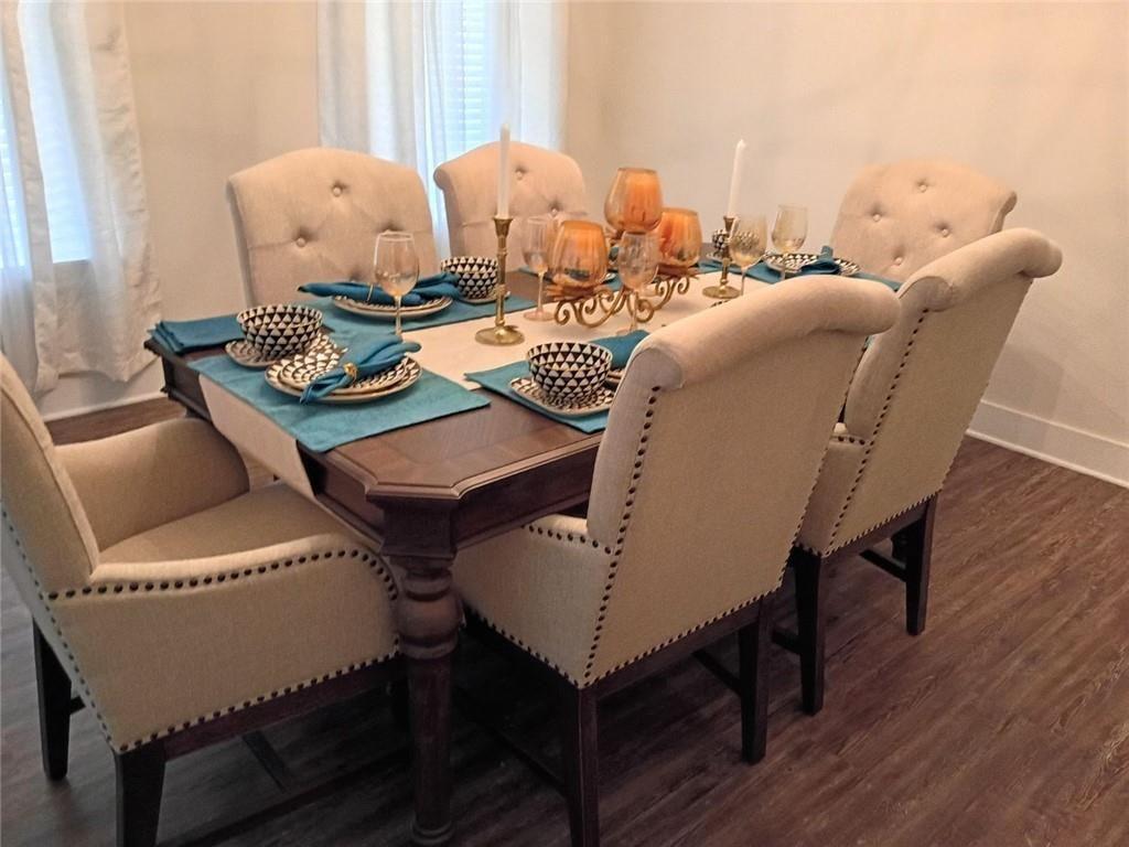 807 Ridgeview Court