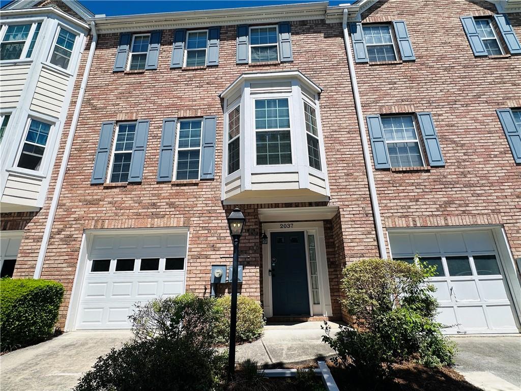 2037 Pinnacle Pointe Drives