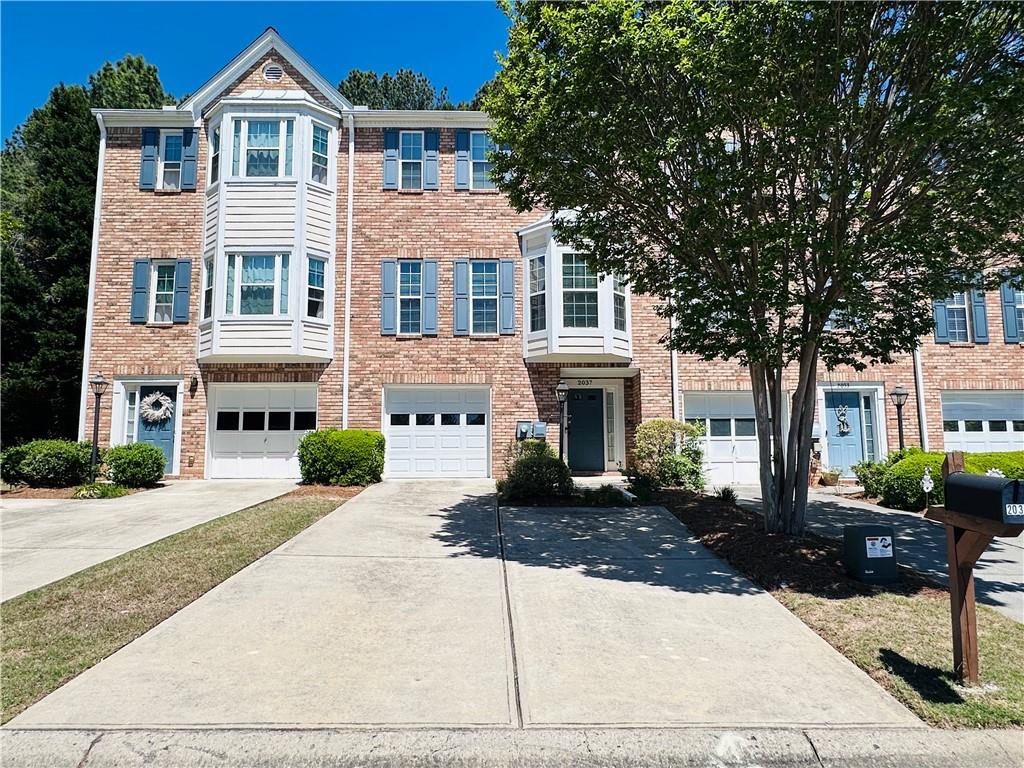 2037 Pinnacle Pointe Drives