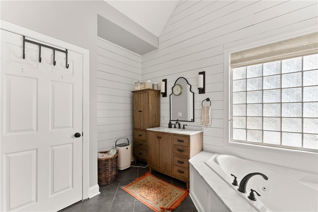Twelve Oaks Place - Residential