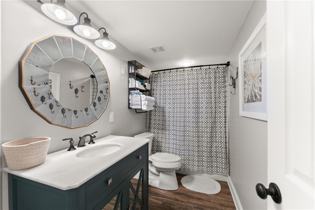 Twelve Oaks Place - Residential
