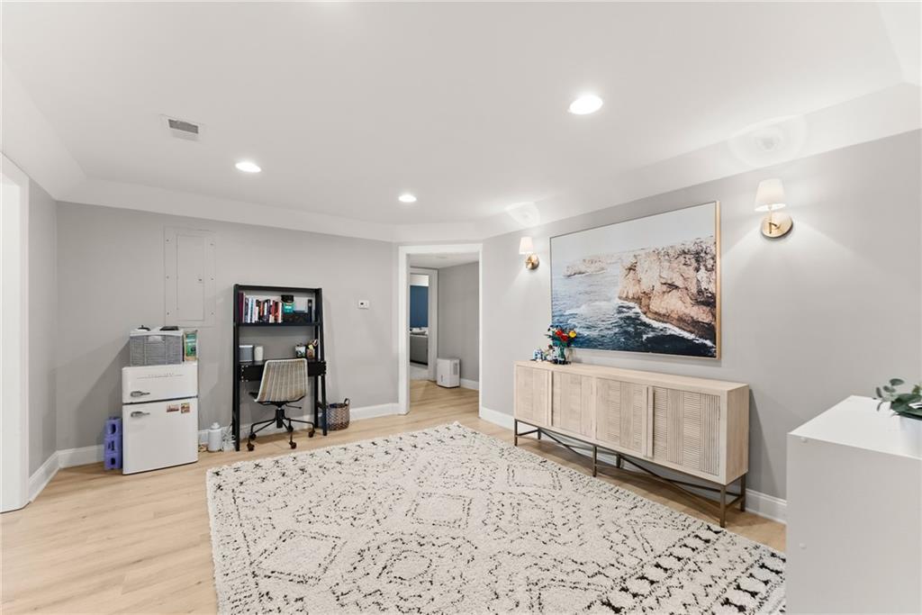 Twelve Oaks Place - Residential
