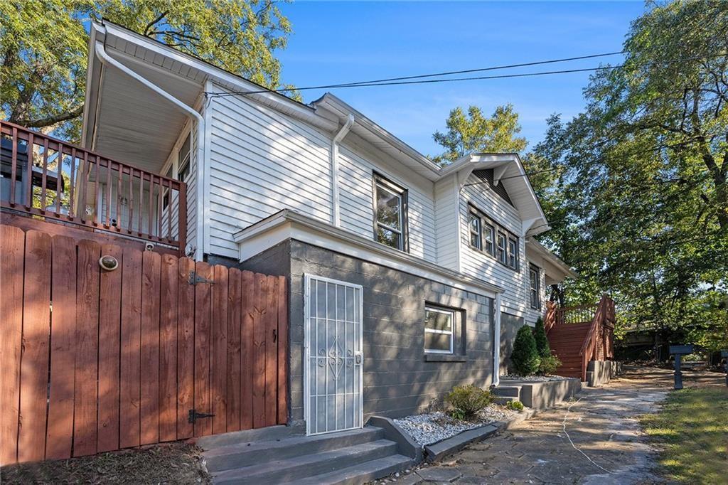 264 Wellington Street SW