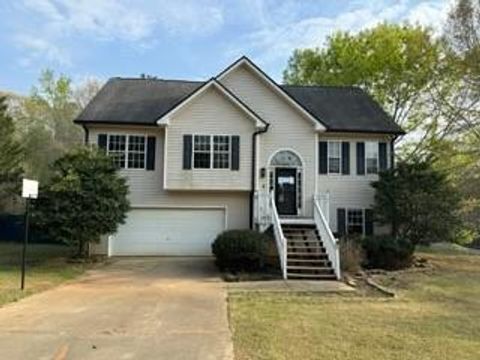 Homes For Sale - 102 Twilight Court<br/> Jackson, GA 30233