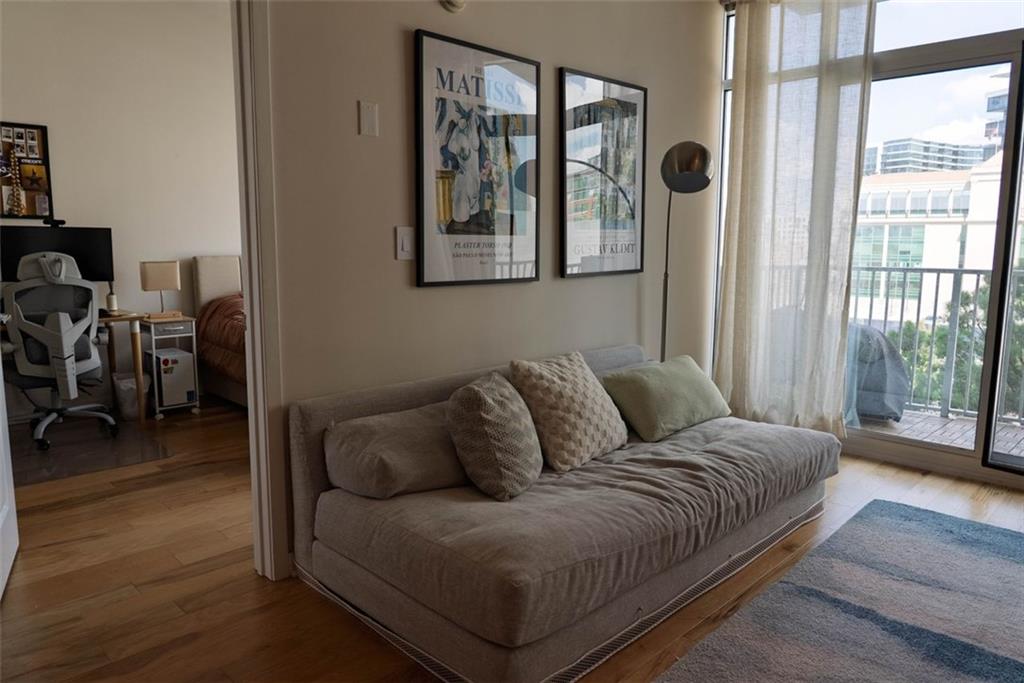 250 PHARR Road NE 806