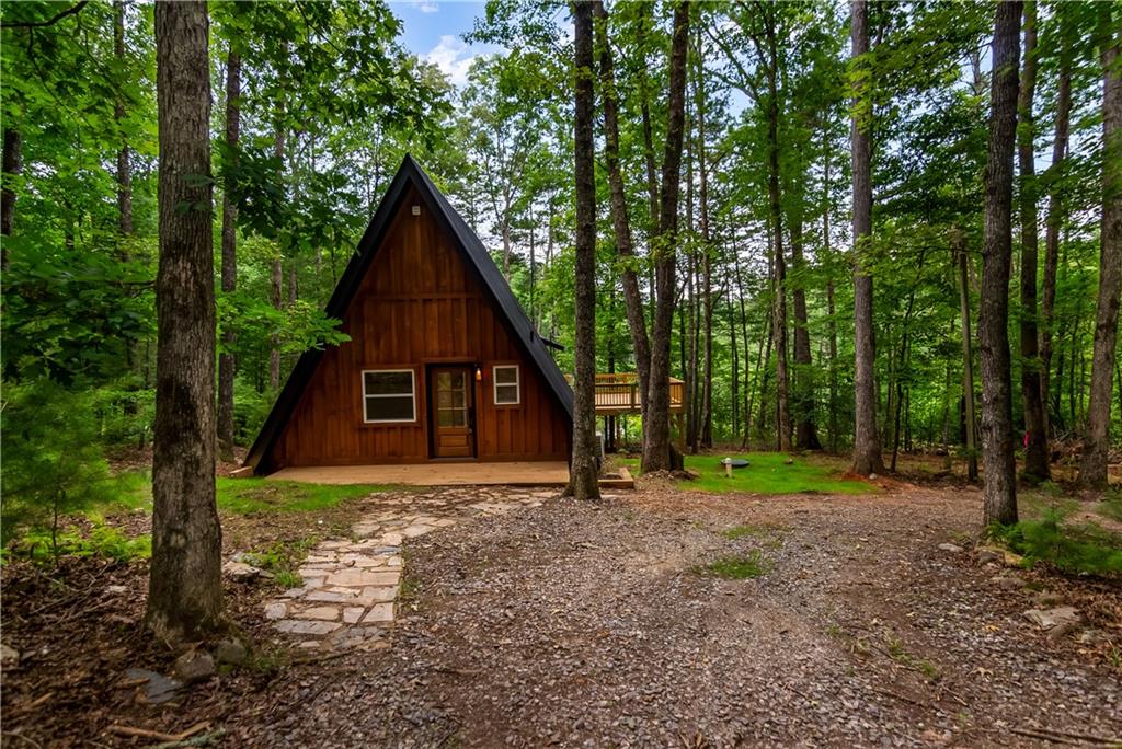 3 Mountain Lake Rd