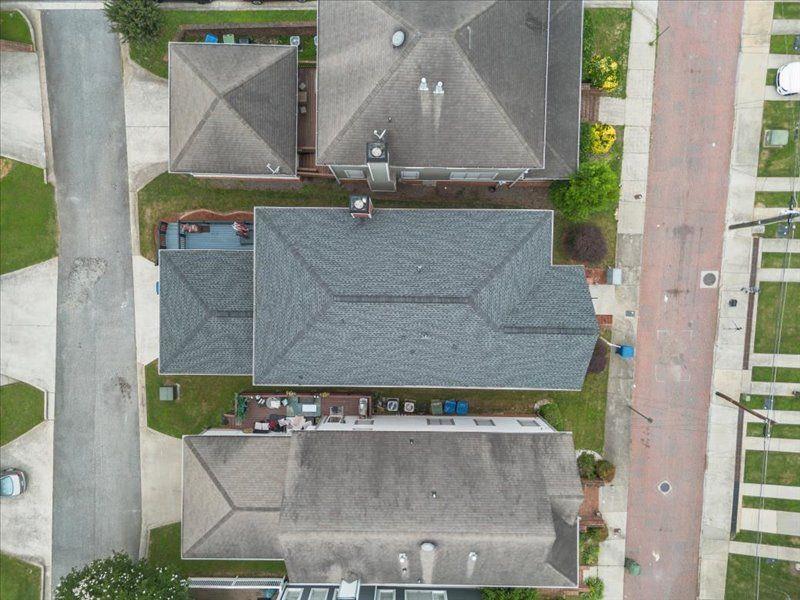 121 Fulton Way SE
