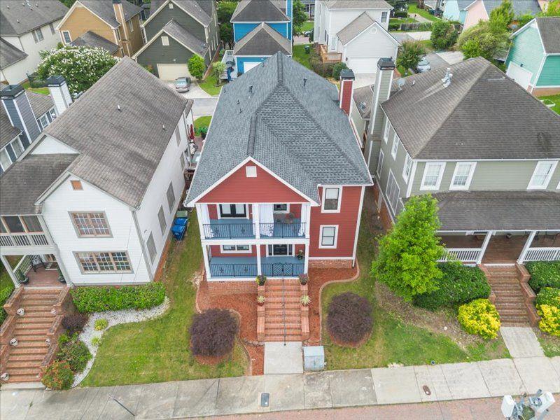 121 Fulton Way SE