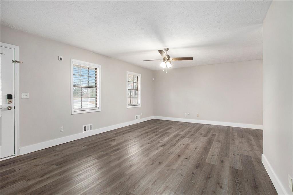 5700 Tracy Drive, Mableton, Georgia image 6