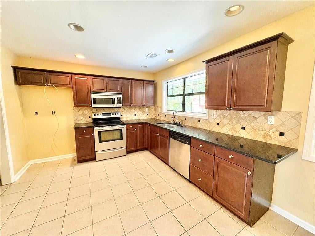 1398 Fairfield Drive SW
