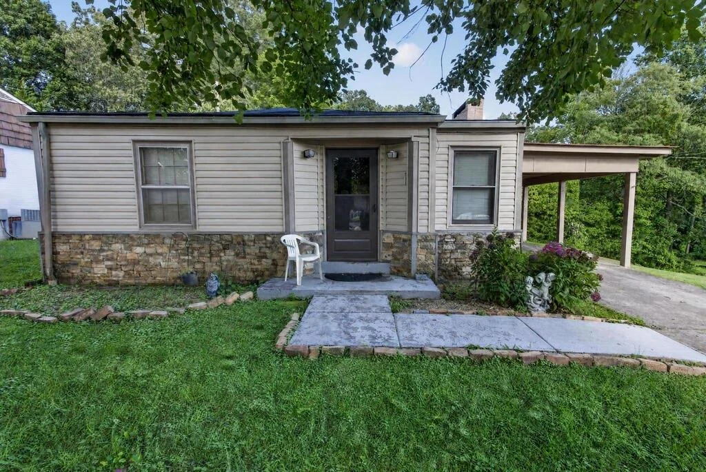 959 Hillcrest Drive, Mccaysville, GA, 30555