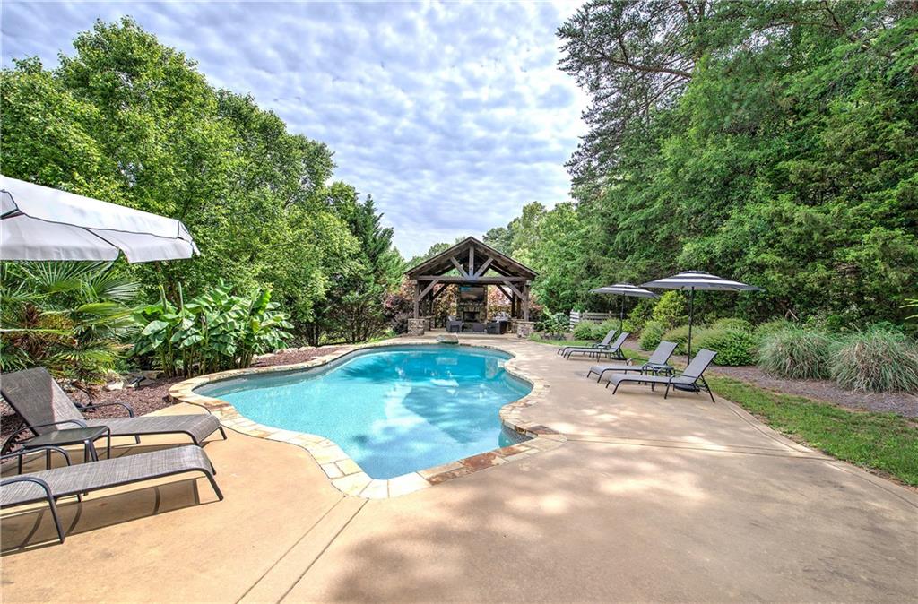 122 Shake Rag Circle NW