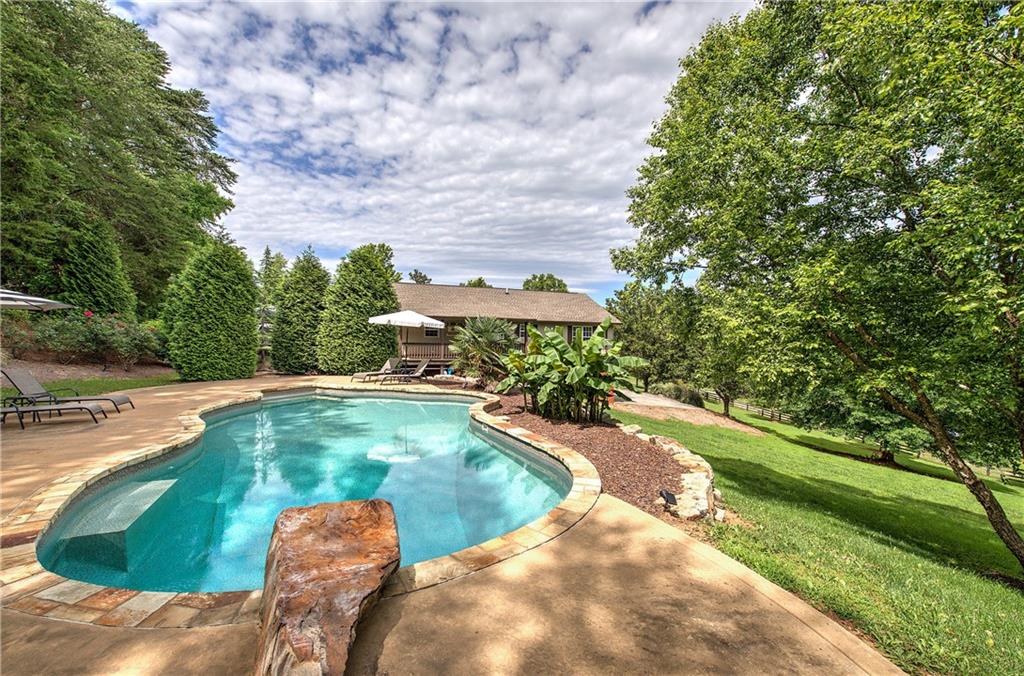 122 Shake Rag Circle, Adairsville, Georgia image 6