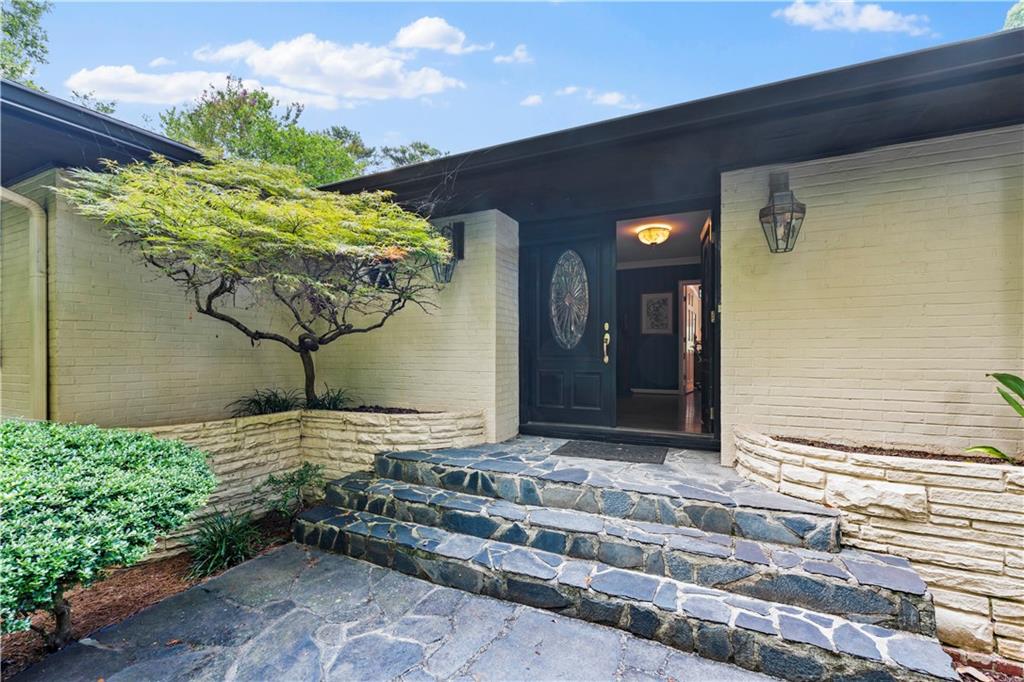 705 W Ponce De Leon Avenue