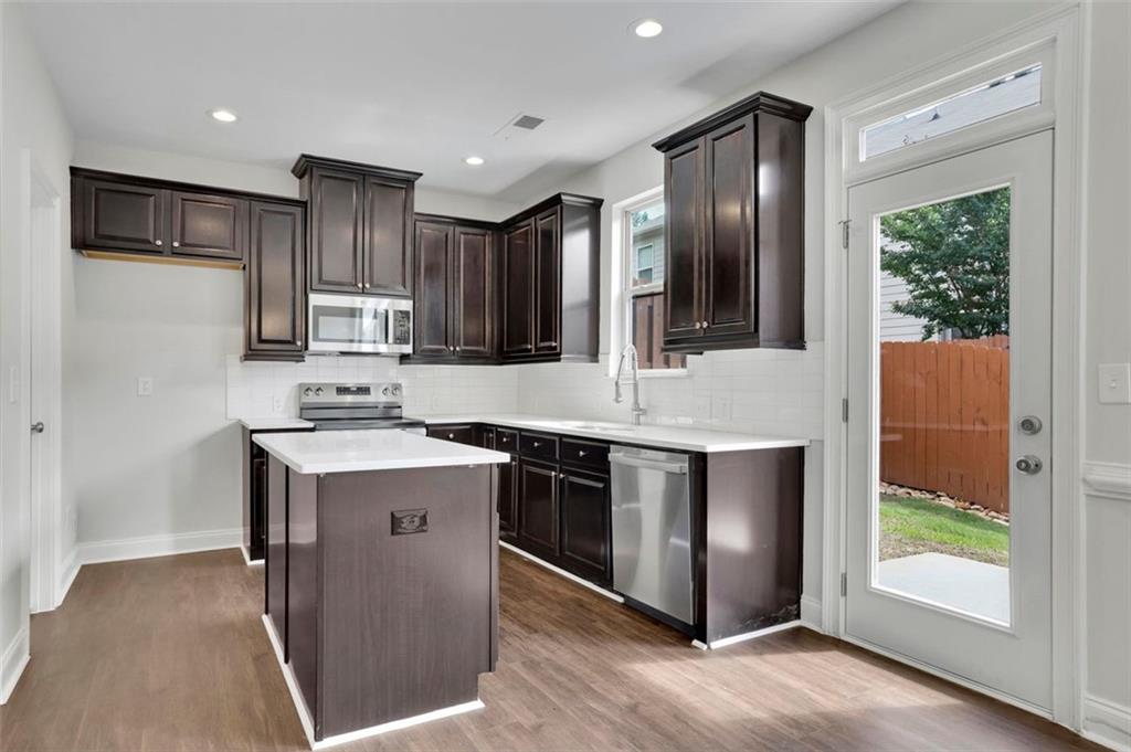 4965 WHITEOAK Walk SE 19