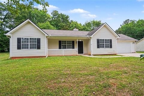 Homes For Sale - 66 Mallie Court<br/> Hampton, GA 30228