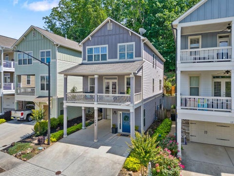 Homes For Sale - 1229 Ridenour Lane<br/> Kennesaw, GA 30152