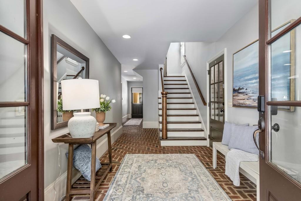 965 N Ormewood Park Drive SE