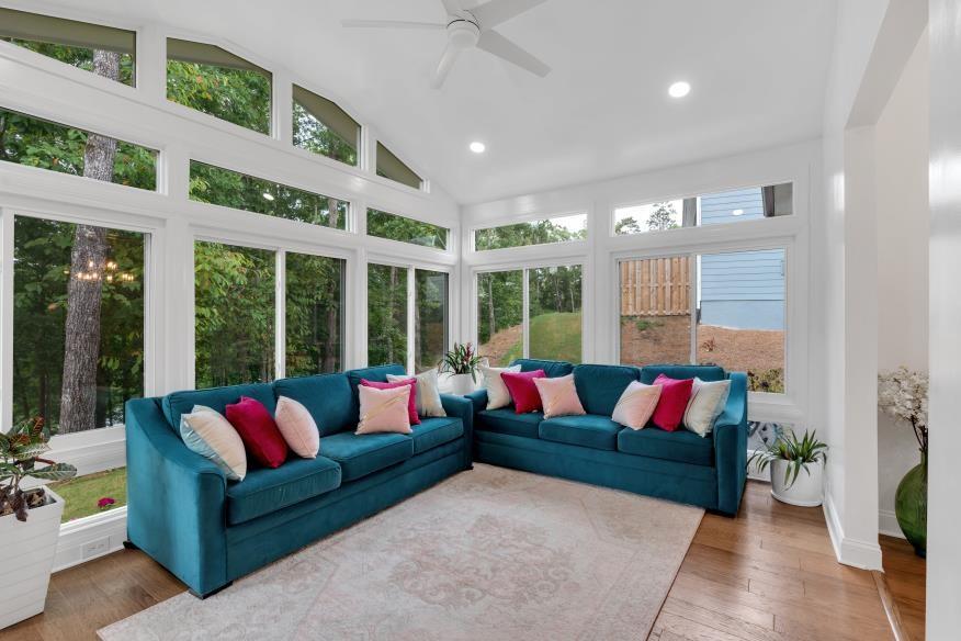 205 Lakeside Place