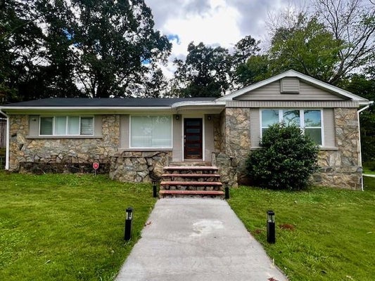 141 FAIRVIEW DR, FAIRBURN, GA 30213 - Image 32efdf67405c585619d4dfd5bfea570a/1688445495