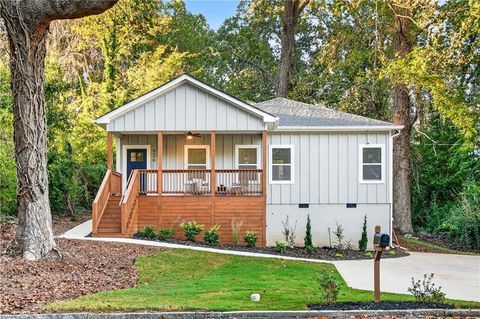 926 Avebury Drive East Point GA 30344