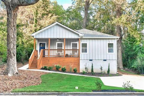 926 Avebury Drive East Point GA 30344