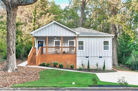 926 Avebury Drive East Point GA 30344