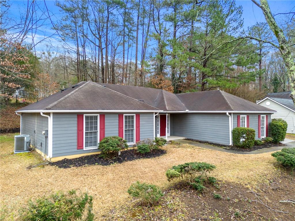Welcome to 2065 Arbor Forest Dr SW, a charming 3-bedroom, 2-bathroom ranch-style home in desirable Marietta, GA. This inviting property offers the perfect blend of comfort and style.
Key Features:
- Bright and airy interior with ample natural light throughout
- Gourmet kitchen featuring sleek granite countertops and stainless steel appliances
- Cozy living room centered around a warm fireplace - perfect for relaxing evenings
- Luxurious master suite with indulgent soaking tub
- Versatile outdoor living spaces including both a porch and patio in the backyard
- Extended driveway provides plenty of parking
This single-level home's open floor plan and generous windows create a spacious, light-filled atmosphere. The updated kitchen is a chef's dream with its granite surfaces and high-end appliances. Gather with family and friends around the living room fireplace or enjoy outdoor entertaining on the porch and patio.
The tranquil master suite offers a spa-like retreat with its soaking tub. Two additional bedrooms provide flexible space for family, guests, or a home office. The extended driveway adds convenience and curb appeal.
Located in a quiet neighborhood yet close to Marietta's amenities, this move-in ready home offers the ideal combination of comfort, style and location. Don't miss this opportunity - schedule your showing today!
