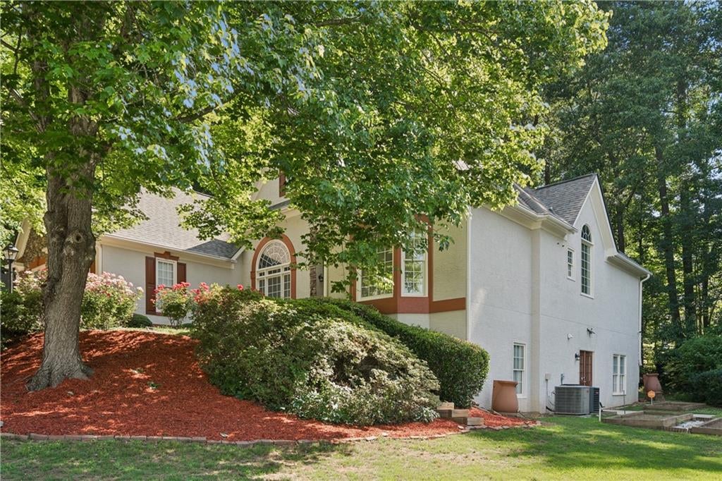 1611 Flowering Dogwood Drive