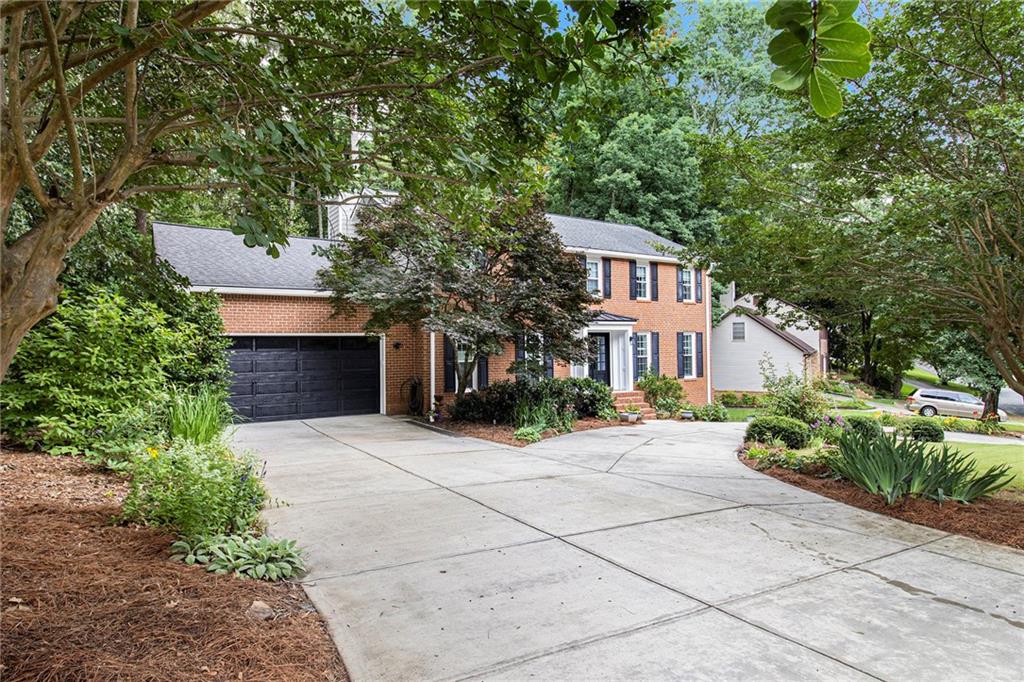 1379 Cambridge Court NE