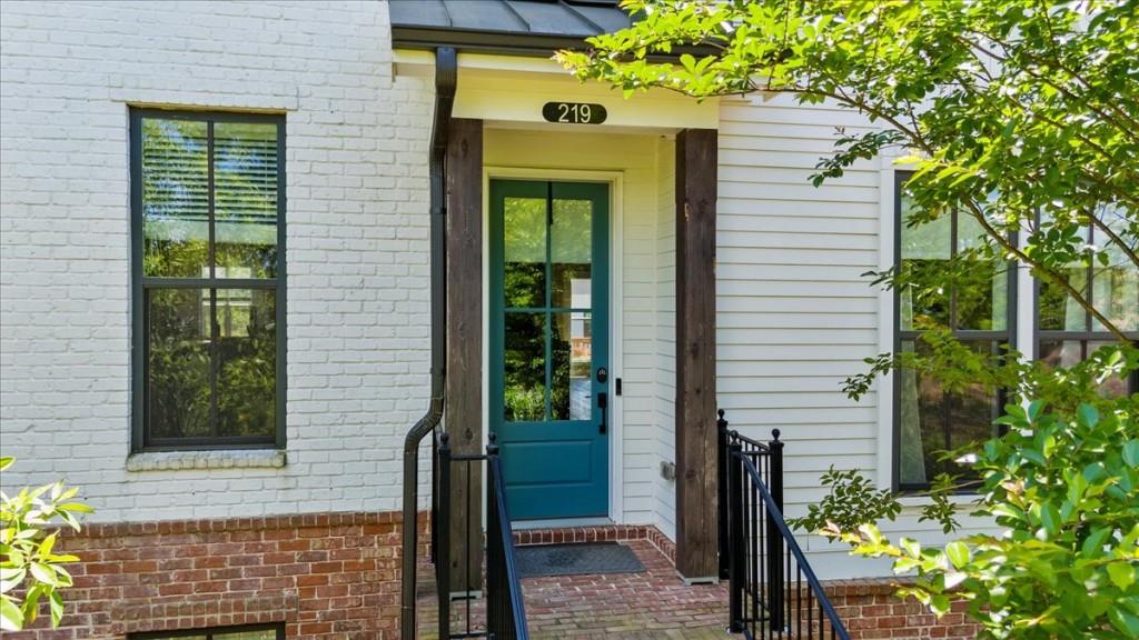 219 Phillips Lane
