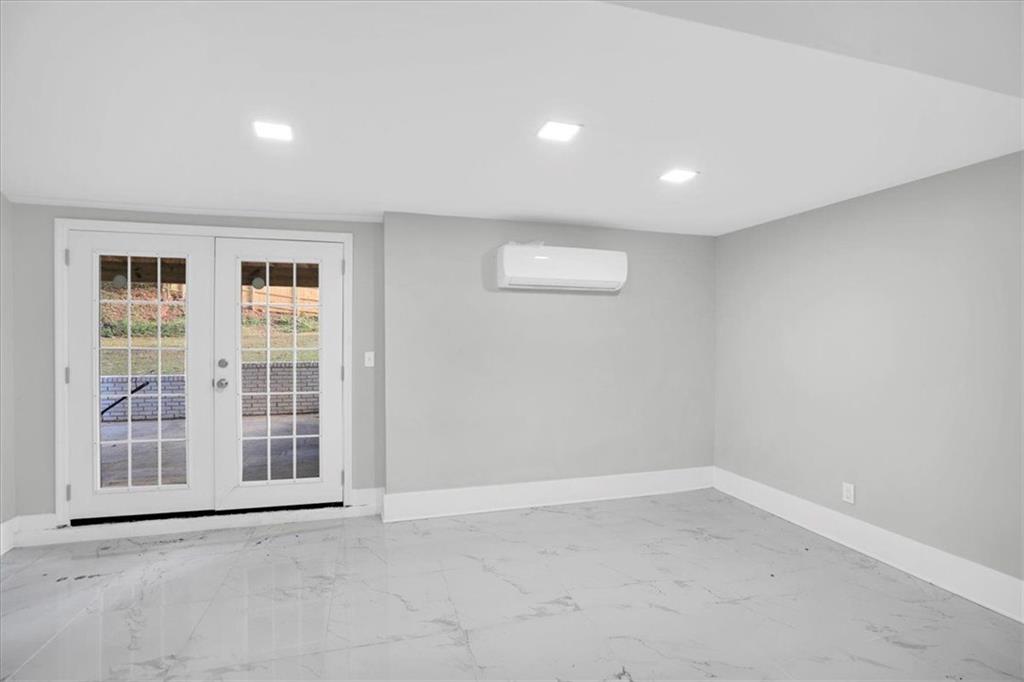 TILSON HEIGHTS - Residential