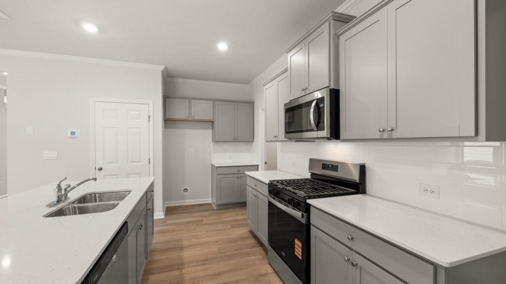 991 Lost Creek Parkway