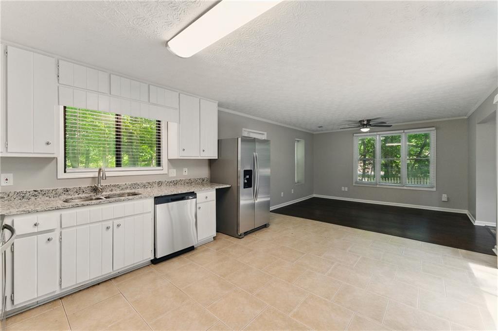 Holly Springs Crossing - Residential